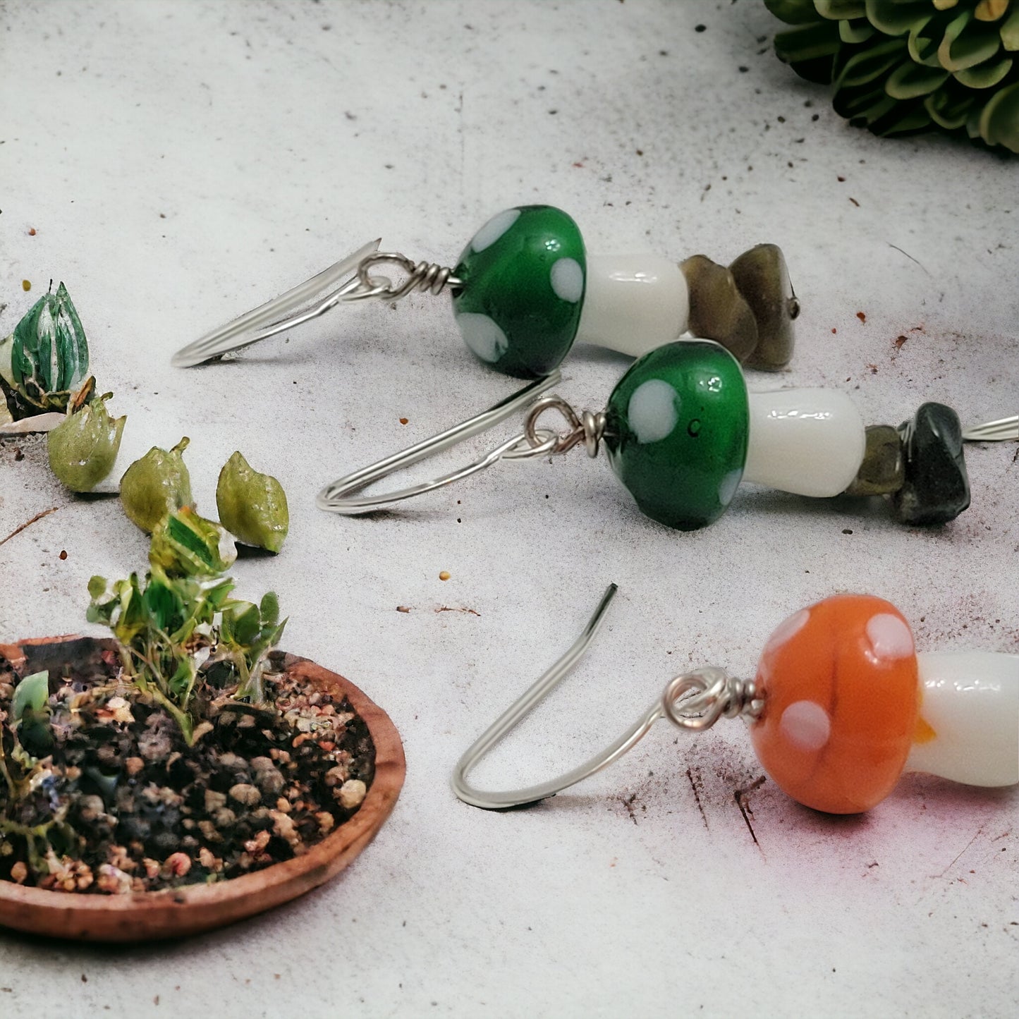 Toadstool earring green
