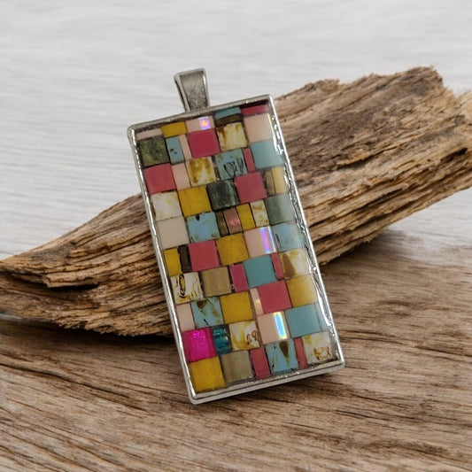 mosaic beachy necklace