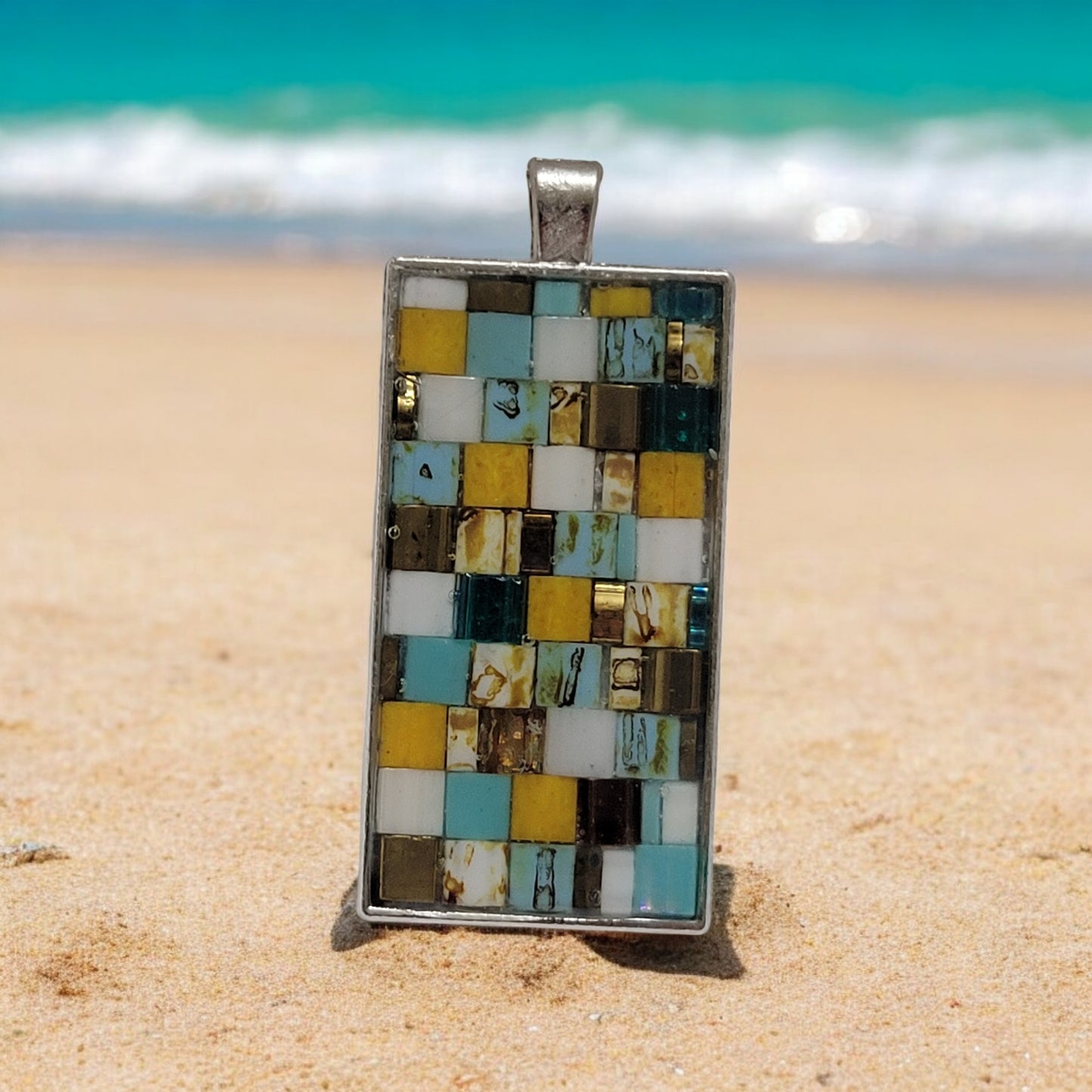 mosaic shores necklace